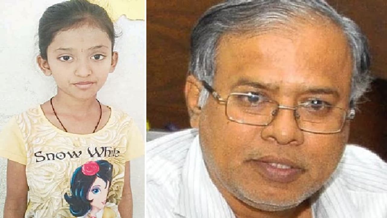 ಹೂ ಮಾರುವ ಹುಡುಗಿ ವಸತಿ ಶಾಲೆಗೆ ಸೇರಿಸಿದ ಸುರೇಶ್! ಹೂ ಮಾರುವ ಹುಡುಗಿ ವಸತಿ ಶಾಲೆಗೆ ಸೇರಿಸಿದ ಸುರೇಶ್!