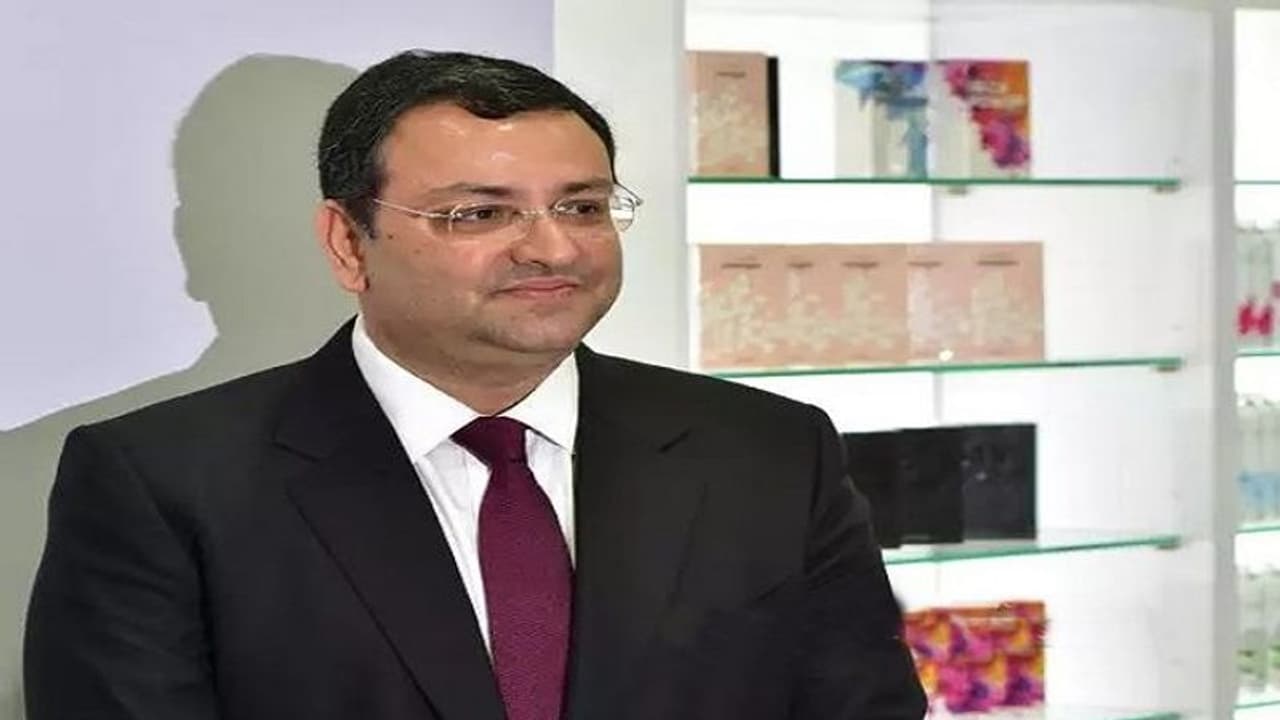 టాటా సన్స్కు షాక్: చైర్మన్గా మళ్ళీ మిస్త్రీకే సారథ్యం టాటా సన్స్కు షాక్: చైర్మన్గా మళ్ళీ మిస్త్రీకే సారథ్యం