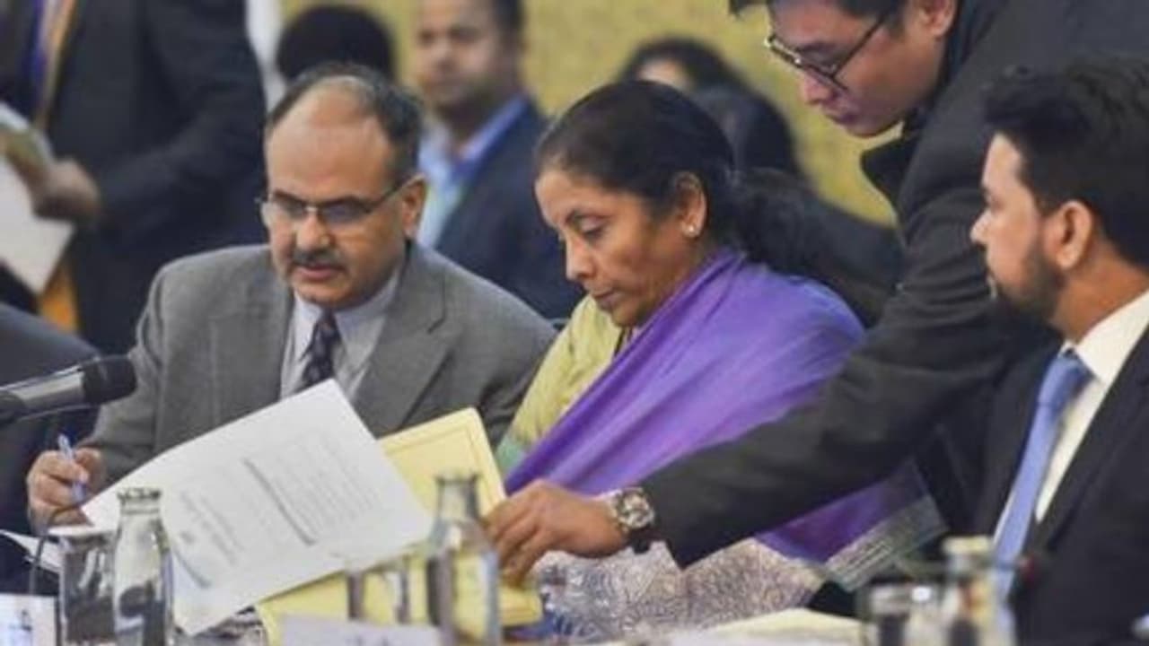 നികുതി കൂട്ടിയില്ല, തീയതി നീട്ടി നല്കി; ജിഎസ്ടി കൗൺസില് യോഗ നടപടികള് ഈ രീതിയില് നികുതി കൂട്ടിയില്ല, തീയതി നീട്ടി നല്കി; ജിഎസ്ടി കൗൺസില് യോഗ നടപടികള് ഈ രീതിയില്