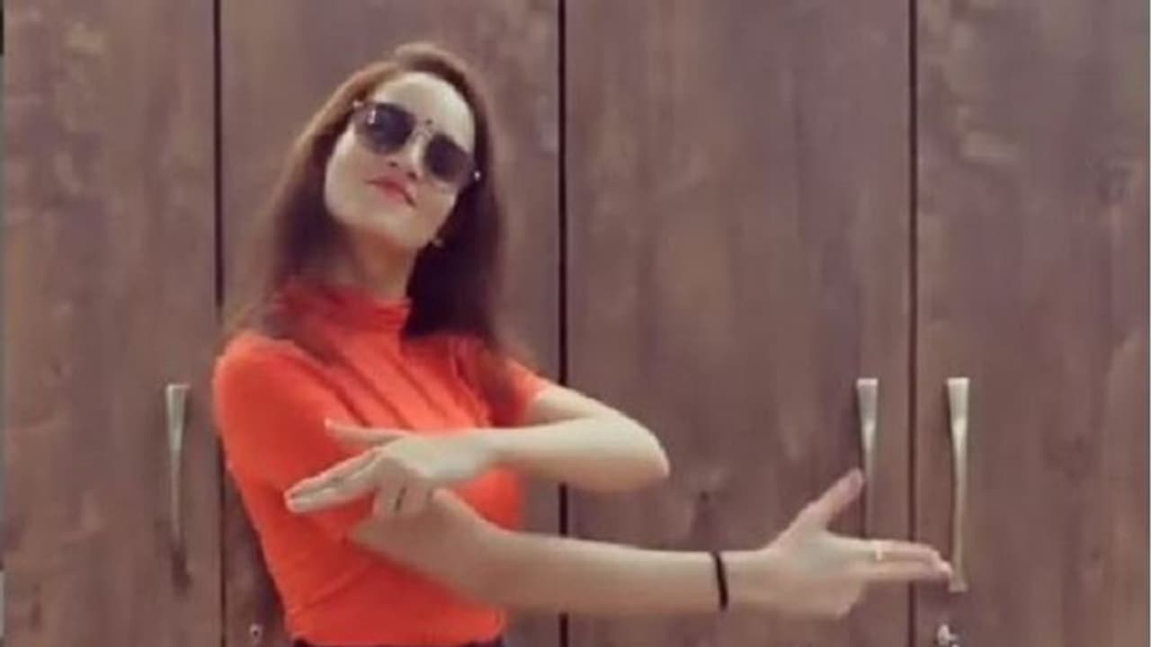 'ಅವನೇ ಶ್ರೀಮನ್ನಾರಾಯಣ'ನಿಗೆ ಹ್ಯಾಂಡ್ಸಪ್! ಶಾನ್ವಿ ಚಾಲೆಂಜ್ಗೆ ಸೈ ಎಂದ ಸೆಲಬ್ರಿಟಿಗಳು 'ಅವನೇ ಶ್ರೀಮನ್ನಾರಾಯಣ'ನಿಗೆ ಹ್ಯಾಂಡ್ಸಪ್! ಶಾನ್ವಿ ಚಾಲೆಂಜ್ಗೆ ಸೈ ಎಂದ ಸೆಲಬ್ರಿಟಿಗಳು