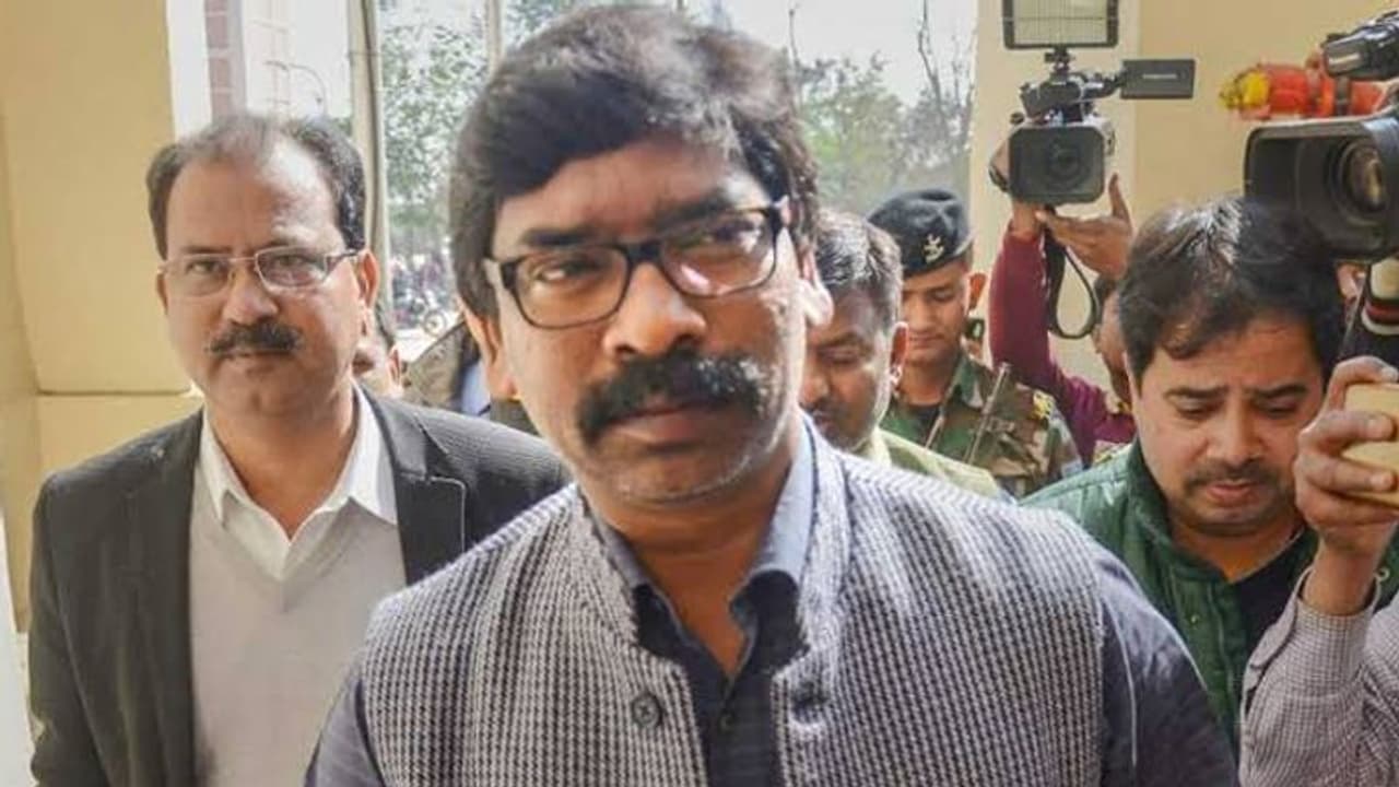 झारखंड: अंतिम चरण में 16 सीटों पर चुनाव, 40 हजार से ज्यादा सुरक्षाकर्मी तैनात झारखंड: अंतिम चरण में 16 सीटों पर चुनाव, 40 हजार से ज्यादा सुरक्षाकर्मी तैनात