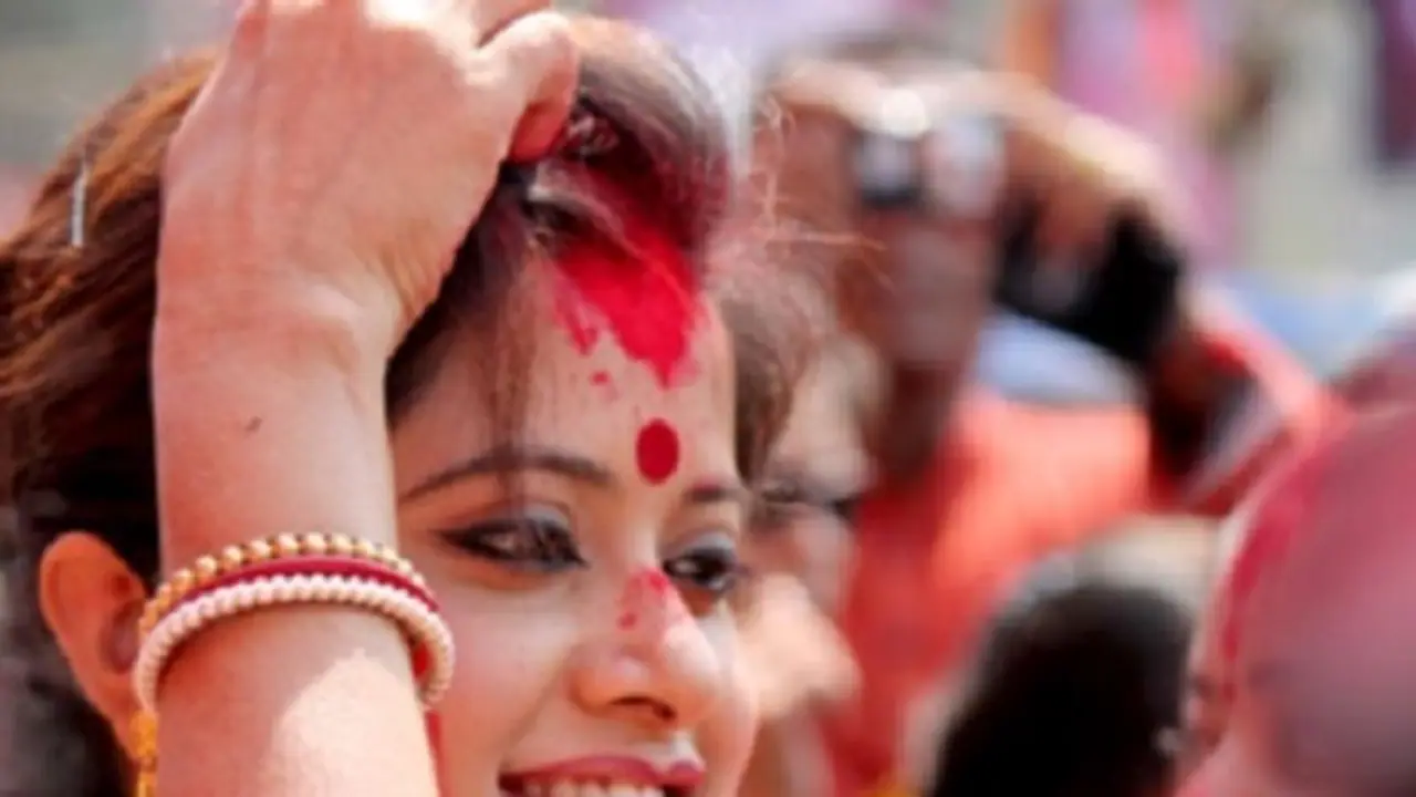 ಮುತ್ತೈದೆಯರು ಕುಂಕುಮ ಇಡುವಂತಿಲ್ಲ, ಕಾಲ್ಗೆಜ್ಜೆಯೂ ತೊಡುವಂತಿಲ್ಲ; ಅಲಂಕಾರಕ್ಕೆ ಹೆದರ್ತಾರೆ ಇಲ್ಲಿಯ ಮಹಿಳೆಯರು