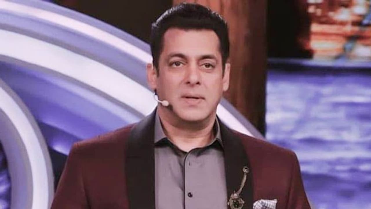 सलमान की दरियादिली, स्पॉटब्वॉय को नहीं मिला था मेहनताना, पता चलते ही फिर 'भाईजान' ने की मदद सलमान की दरियादिली, स्पॉटब्वॉय को नहीं मिला था मेहनताना, पता चलते ही फिर 'भाईजान' ने की मदद