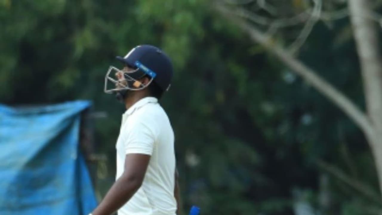 സഞ്ജുവിന്റെ പോരാട്ടം പാഴായി; ഗുജറാത്തിനെതിരെ കേരളത്തിന് തോല്വി സഞ്ജുവിന്റെ പോരാട്ടം പാഴായി; ഗുജറാത്തിനെതിരെ കേരളത്തിന് തോല്വി