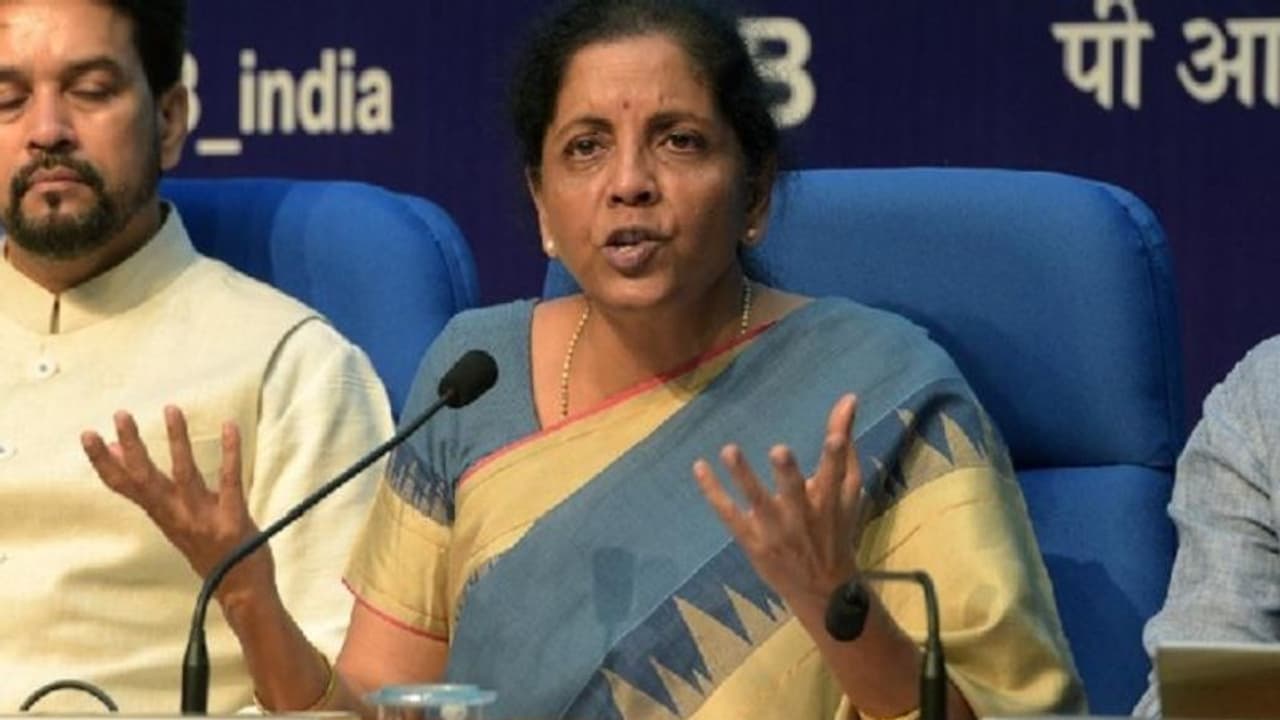 ఫ్రీడం కావాలి... కేంద్ర మంత్రికి తేల్చి చెప్పిన కార్పొరేట్ ఇండియా ఫ్రీడం కావాలి... కేంద్ర మంత్రికి తేల్చి చెప్పిన కార్పొరేట్ ఇండియా