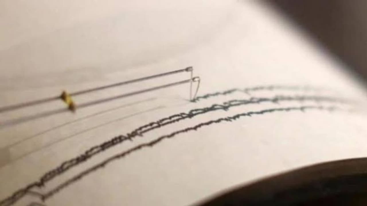 ഉത്തരേന്ത്യയിൽ ഭൂചലനം; റിക്ടർ സ്കെയിലിൽ 6.3 തീവ്രത രേഖപ്പെടുത്തി ഉത്തരേന്ത്യയിൽ ഭൂചലനം; റിക്ടർ സ്കെയിലിൽ 6.3 തീവ്രത രേഖപ്പെടുത്തി