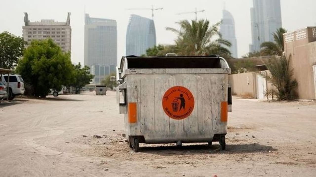 അവിഹിത ബന്ധത്തില് ജനിച്ച കുഞ്ഞിന്റെ മൃതദേഹം ചവറ്റുകുട്ടയില് ഉപേക്ഷിച്ചു; യുഎഇയില് മൂന്ന് പ്രവാസികള്ക്ക് ശിക്ഷ അവിഹിത ബന്ധത്തില് ജനിച്ച കുഞ്ഞിന്റെ മൃതദേഹം ചവറ്റുകുട്ടയില് ഉപേക്ഷിച്ചു; യുഎഇയില് മൂന്ന് പ്രവാസികള്ക്ക് ശിക്ഷ