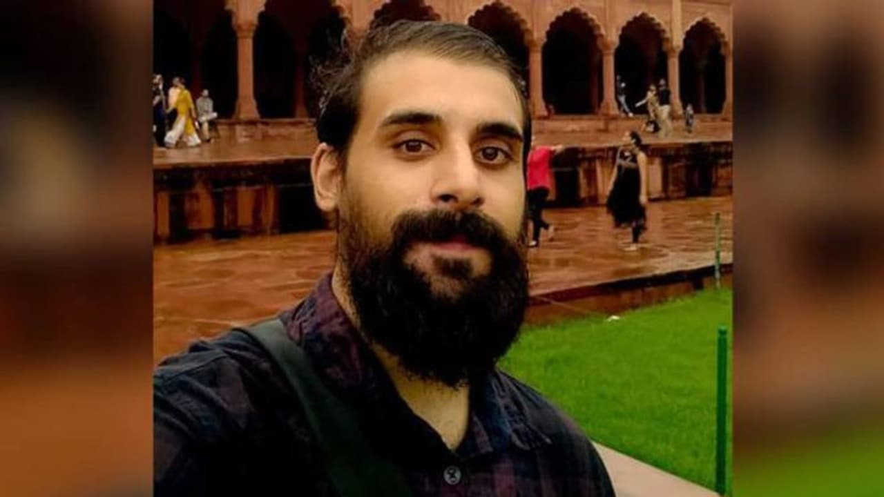 'മാധ്യമപ്രവര്ത്തനം ദൂരെ എറിയൂ'; യുപി പൊലീസിന്റെ തടവറയില് നടന്നത് വെളിപ്പെടുത്തി റിപ്പോര്ട്ടര് 'മാധ്യമപ്രവര്ത്തനം ദൂരെ എറിയൂ'; യുപി പൊലീസിന്റെ തടവറയില് നടന്നത് വെളിപ്പെടുത്തി റിപ്പോര്ട്ടര്