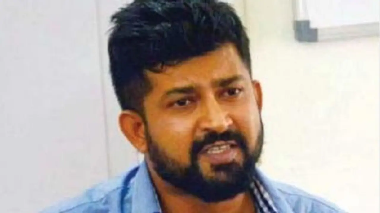 ಬಣ್ಣ ಬಣ್ಣದ ಕಾಗೆ ಹಾರಿಸಬಾರದು: ಸಚಿವ ಯೋಗೇಶ್ವರ್ಗೆ ಟಾಂಗ್ ಕೊಟ್ಟ ಸಿಂಹ! ಬಣ್ಣ ಬಣ್ಣದ ಕಾಗೆ ಹಾರಿಸಬಾರದು: ಸಚಿವ ಯೋಗೇಶ್ವರ್ಗೆ ಟಾಂಗ್ ಕೊಟ್ಟ ಸಿಂಹ!