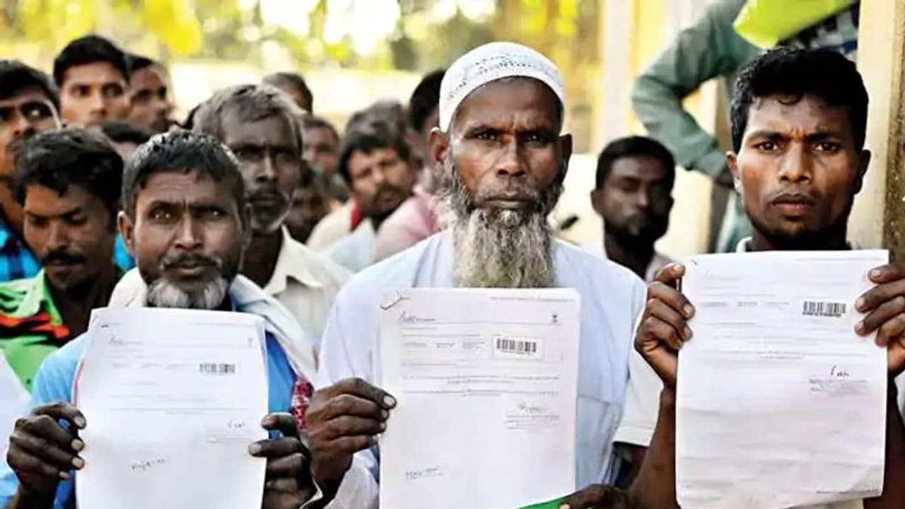 രാജ്യവ്യാപകമായി പൗരത്വ രജിസ്റ്റർ നടപ്പിലാക്കിയാൽ നമുക്ക് ഹാജരാക്കേണ്ടി വരിക ഈ രേഖകൾ രാജ്യവ്യാപകമായി പൗരത്വ രജിസ്റ്റർ നടപ്പിലാക്കിയാൽ നമുക്ക് ഹാജരാക്കേണ്ടി വരിക ഈ രേഖകൾ