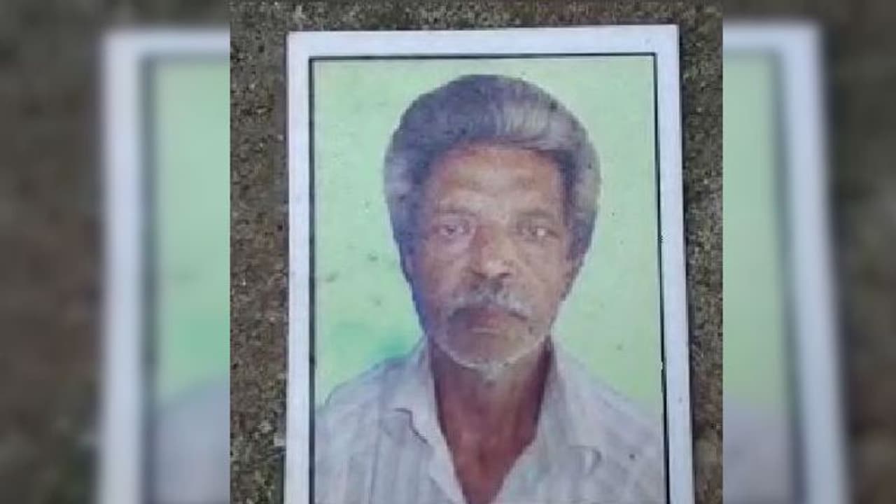 এনআরসি আতঙ্কে একই দিনে চার মৃত্যুর অভিযোগ, বাংলা জুড়ে বাড়ছে ভয় এনআরসি আতঙ্কে একই দিনে চার মৃত্যুর অভিযোগ, বাংলা জুড়ে বাড়ছে ভয়