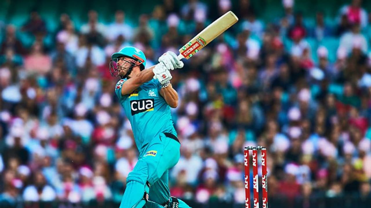 கிறிஸ் லின் காட்டடி.. கேகேஆர் அணி மீதான மொத்த கோபத்தையும் பிபிஎல்லில் எதிரணி மீது இறக்கும் கிறிஸ் லின் கிறிஸ் லின் காட்டடி.. கேகேஆர் அணி மீதான மொத்த கோபத்தையும் பிபிஎல்லில் எதிரணி மீது இறக்கும் கிறிஸ் லின்