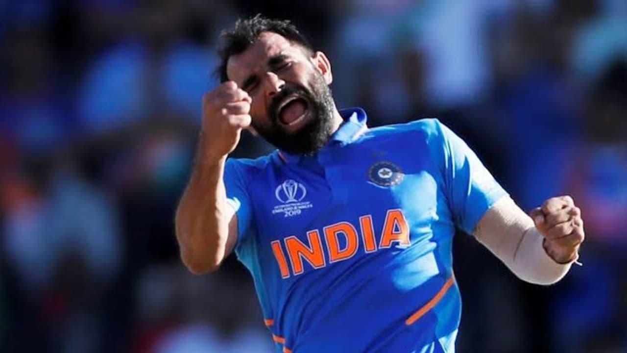 மறுபடியும் வார்னரை தட்டி தூக்கிய ஷமி.. ஆரம்பத்துலயே விக்கெட்டை இழந்த ஆஸ்திரேலியா மறுபடியும் வார்னரை தட்டி தூக்கிய ஷமி.. ஆரம்பத்துலயே விக்கெட்டை இழந்த ஆஸ்திரேலியா