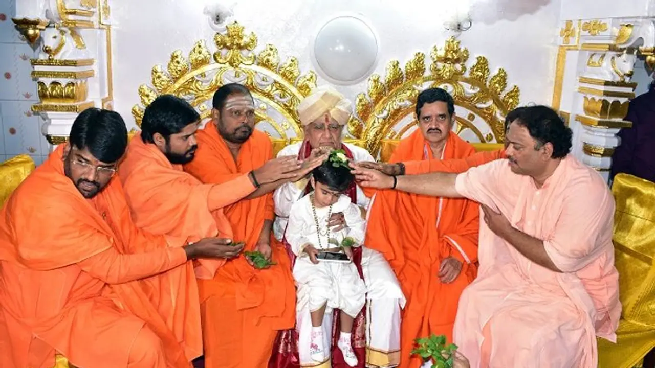 ಕಲಬುರಗಿ: ದಾಸೋಹ ಪೀಠಕ್ಕೆ 2 ವರ್ಷದ ಚಿ. ದೊಡ್ಡಪ್ಪ ಅಪ್ಪ ಪೀಠಾಧಿಪತಿ ಕಲಬುರಗಿ: ದಾಸೋಹ ಪೀಠಕ್ಕೆ 2 ವರ್ಷದ ಚಿ. ದೊಡ್ಡಪ್ಪ ಅಪ್ಪ ಪೀಠಾಧಿಪತಿ