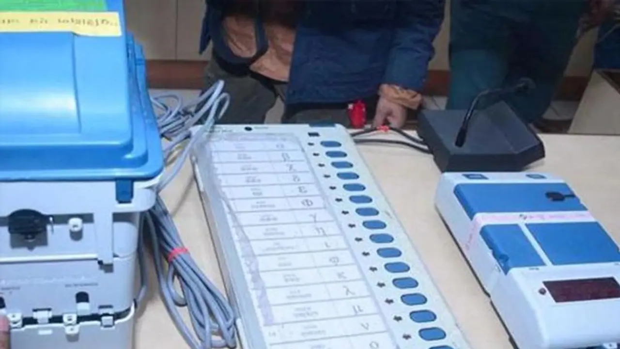 Gujarat municipal election results 2021: BJP wins with 389 seats in kitty ; Congress manages 39 seats Gujarat municipal election results 2021: BJP wins with 389 seats in kitty ; Congress manages 39 seats