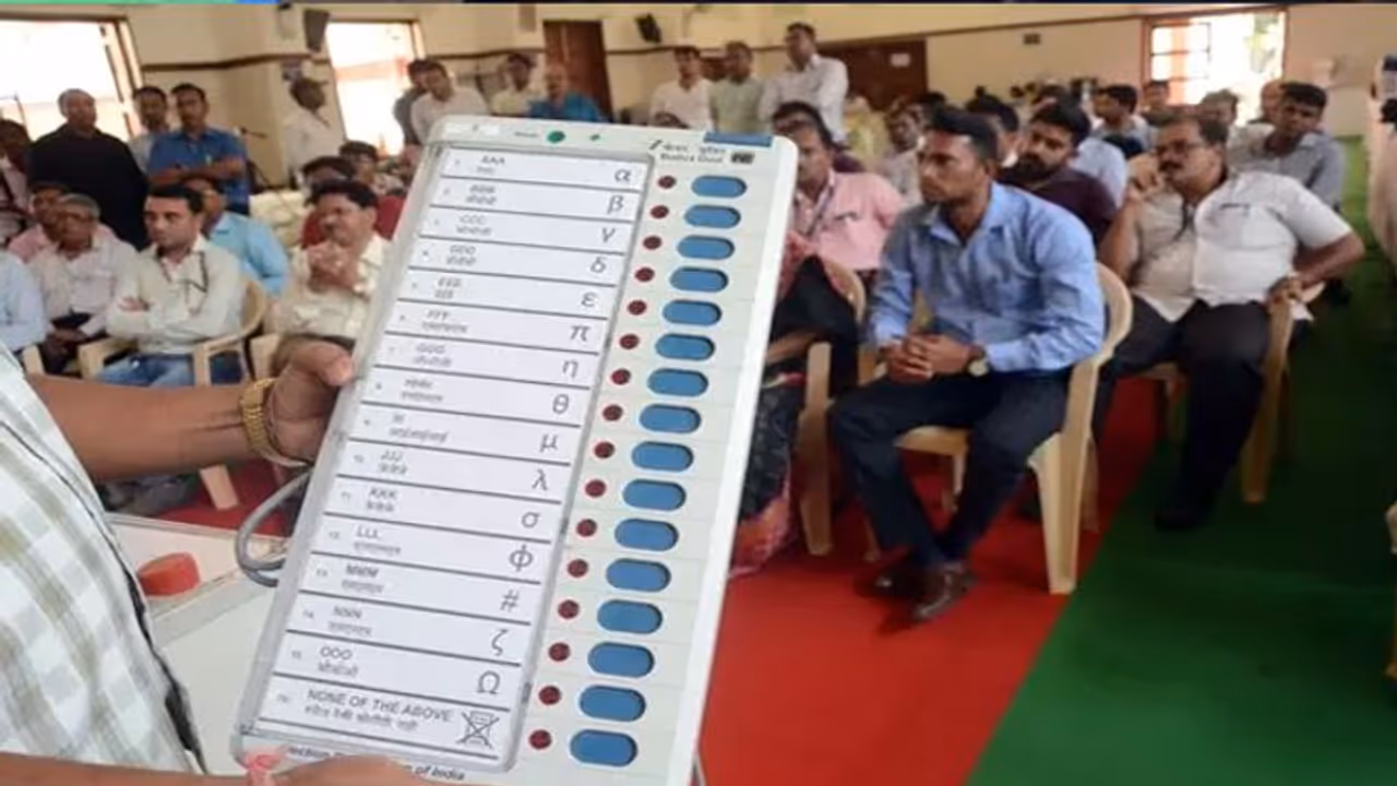 পুর জ্বরে কাবু বাংলা, রাত পোহালেই ফল প্রকাশ, গণনা কেন্দ্রের বাইরে কতটা কড়া নিরাপত্তা ব্যবস্থা