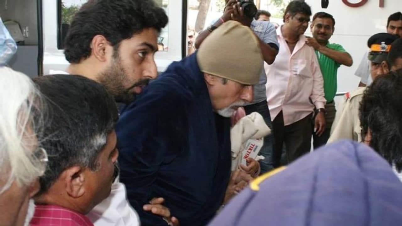 अमिताभ बच्चन की फिर बिगड़ी तबीयत, लेने नहीं जा पाएंगे दादा साहेब फाल्के अवॉर्ड, जताया दुख अमिताभ बच्चन की फिर बिगड़ी तबीयत, लेने नहीं जा पाएंगे दादा साहेब फाल्के अवॉर्ड, जताया दुख