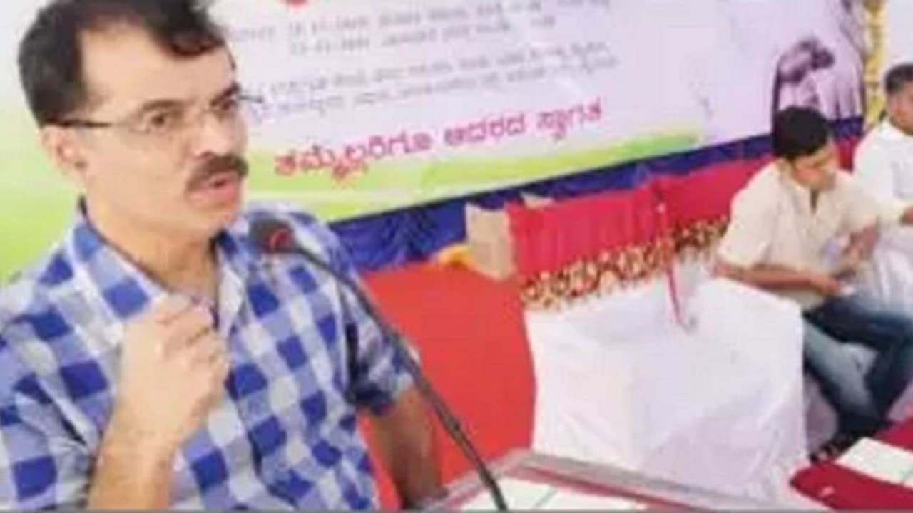 ಪ್ರಜಾಪ್ರಭುತ್ವದ ಉಳಿವಿಗೆ ಪ್ರತಿಯೊಬ್ಬರ ಹೋರಾಟ ಅಗತ್ಯ ಪ್ರಜಾಪ್ರಭುತ್ವದ ಉಳಿವಿಗೆ ಪ್ರತಿಯೊಬ್ಬರ ಹೋರಾಟ ಅಗತ್ಯ