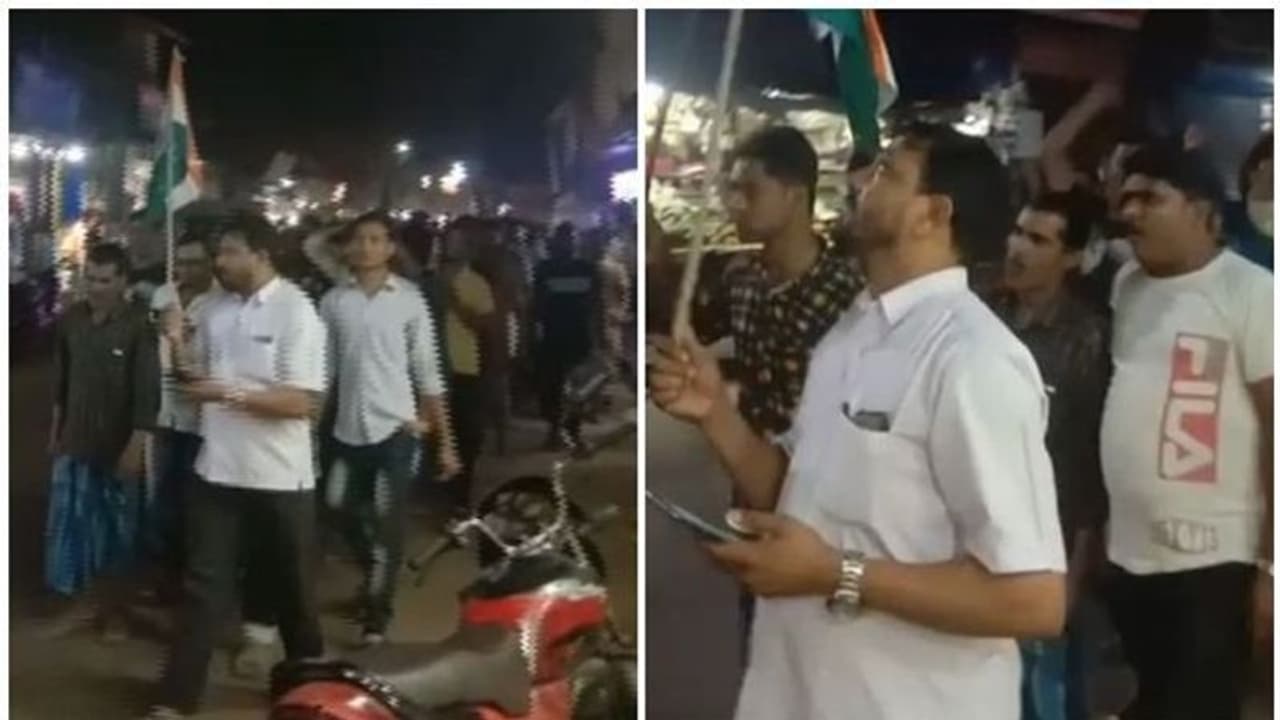 പൗരത്വ ഭേദഗതിയില് പ്രതിഷേധിച്ചതിന് ആക്രമണം; ഒരു വിഭാഗം ഇതരസംസ്ഥാന തൊഴിലാളികള് നാട്ടിലേക്ക് മടങ്ങി പൗരത്വ ഭേദഗതിയില് പ്രതിഷേധിച്ചതിന് ആക്രമണം; ഒരു വിഭാഗം ഇതരസംസ്ഥാന തൊഴിലാളികള് നാട്ടിലേക്ക് മടങ്ങി