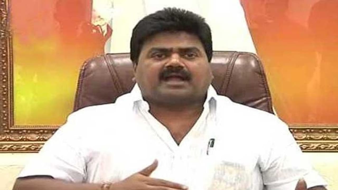 సరుబుజ్జిలి ఈఓపీఆర్‌డీని దూషించిన కేసు: టీడీపీ నేత కూన రవికుమార్ అరెస్ట్