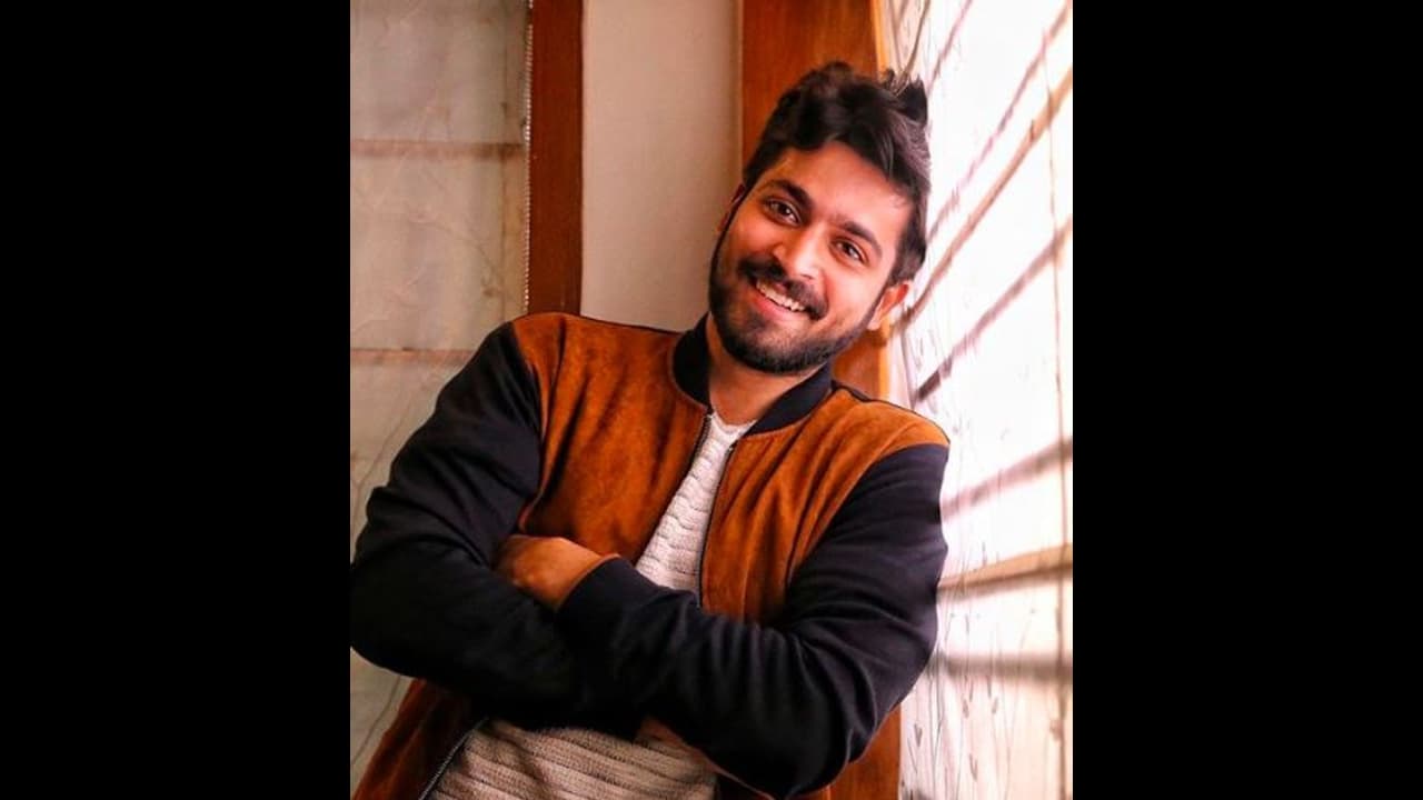 குழந்தைகளை வாரிக்கொடுக்கும் "தாராள பிரபு"வாக மாறிய ஹரிஷ் கல்யாண்... சோசியல் மீடியாவில் வைரலாகும் அதிரடி போஸ்டர்...! குழந்தைகளை வாரிக்கொடுக்கும் "தாராள பிரபு"வாக மாறிய ஹரிஷ் கல்யாண்... சோசியல் மீடியாவில் வைரலாகும் அதிரடி போஸ்டர்...!