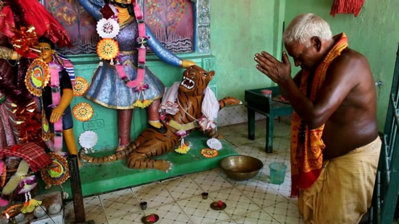 ഹിന്ദുക്കള് ആരാധിക്കുന്ന ഒരു മുസ്ലിം ദേവത! ഹിന്ദുക്കള് ആരാധിക്കുന്ന ഒരു മുസ്ലിം ദേവത!