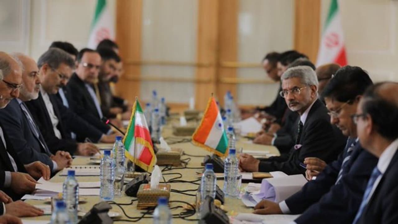 विदेश मंत्री एस जयशंकर ने ईरान के राष्ट्रपति से की मुलाकात, व्यापार समेत सुरक्षा मुद्दों पर हुई बात