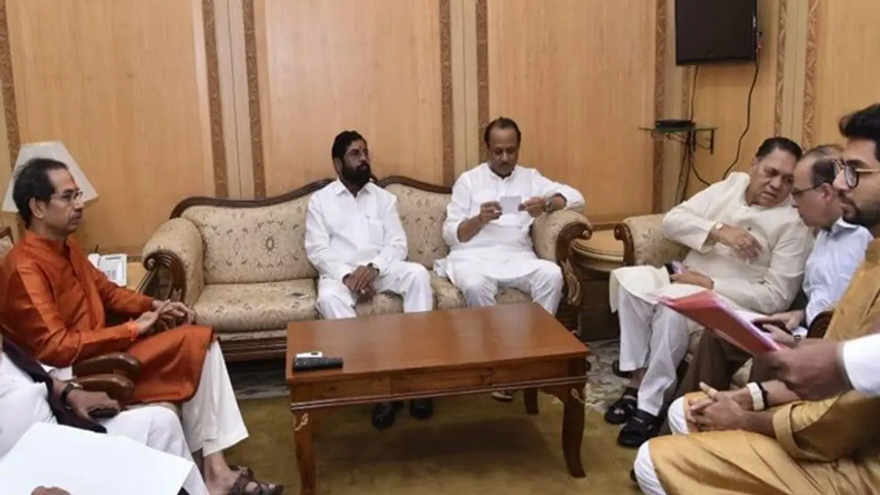 महाराष्ट्रः अजित पवार फिर बनेंगे उपमुख्यमंत्री? 30 दिसंबर को हो सकता ठाकरे सरकार का विस्तार महाराष्ट्रः अजित पवार फिर बनेंगे उपमुख्यमंत्री? 30 दिसंबर को हो सकता ठाकरे सरकार का विस्तार