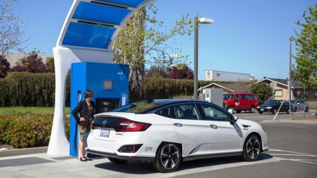 పెట్రోల్, ఛార్జింగ్ అవసరం లేకుండా నడిచే కొత్త కార్ పెట్రోల్, ఛార్జింగ్ అవసరం లేకుండా నడిచే కొత్త కార్