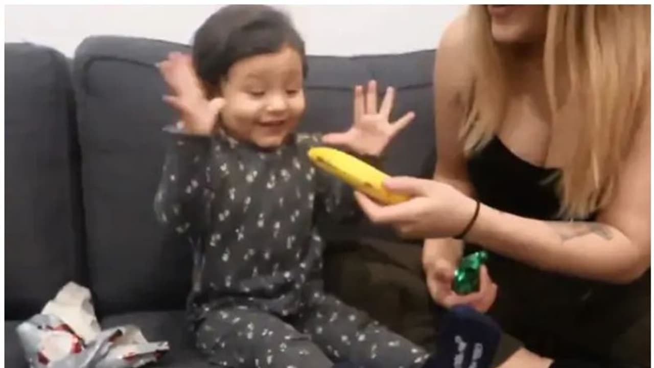 അവൾ ഇങ്ങനെ പ്രതികരിക്കുമെന്ന് കരുതിയില്ല; മകൾക്ക് സമ്മാനം നൽകിയതിനെക്കുറിച്ച് കുറിപ്പുമായി പിതാവ് അവൾ ഇങ്ങനെ പ്രതികരിക്കുമെന്ന് കരുതിയില്ല; മകൾക്ക് സമ്മാനം നൽകിയതിനെക്കുറിച്ച് കുറിപ്പുമായി പിതാവ്