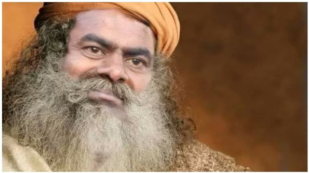 ஒரே ஒரு குபீர் சிரிப்பால் வந்த வினை... சீமானை சீமானந்தாவாக்கிய நித்தி சிஷ்யர்கள்..! ஒரே ஒரு குபீர் சிரிப்பால் வந்த வினை... சீமானை சீமானந்தாவாக்கிய நித்தி சிஷ்யர்கள்..!