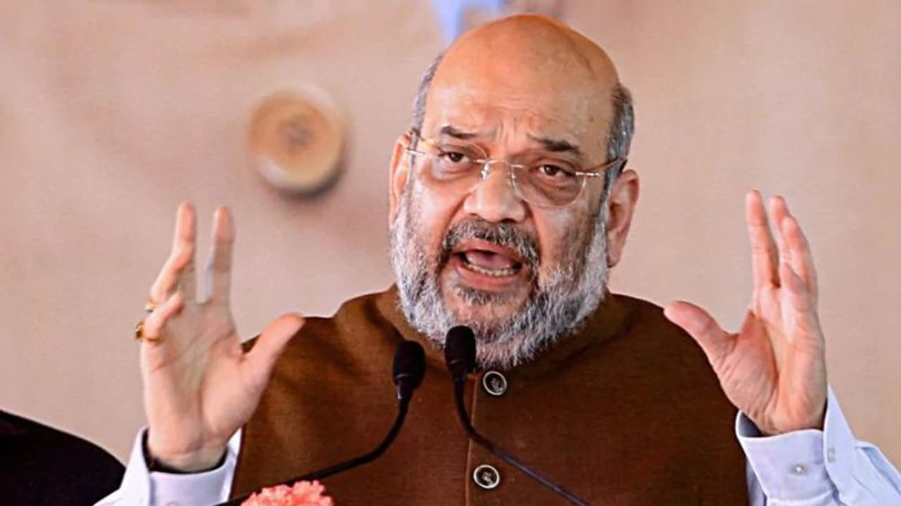 എന്ആര്സി രാജ്യവ്യാപകമായി ഉടന് നടപ്പിലാക്കില്ല, നിലപാട് മാറ്റി അമിത് ഷാ; കേരളവും ബംഗാളും രാഷ്ട്രീയം കളിക്കരുതെന്നും ഷാ എന്ആര്സി രാജ്യവ്യാപകമായി ഉടന് നടപ്പിലാക്കില്ല, നിലപാട് മാറ്റി അമിത് ഷാ; കേരളവും ബംഗാളും രാഷ്ട്രീയം കളിക്കരുതെന്നും ഷാ