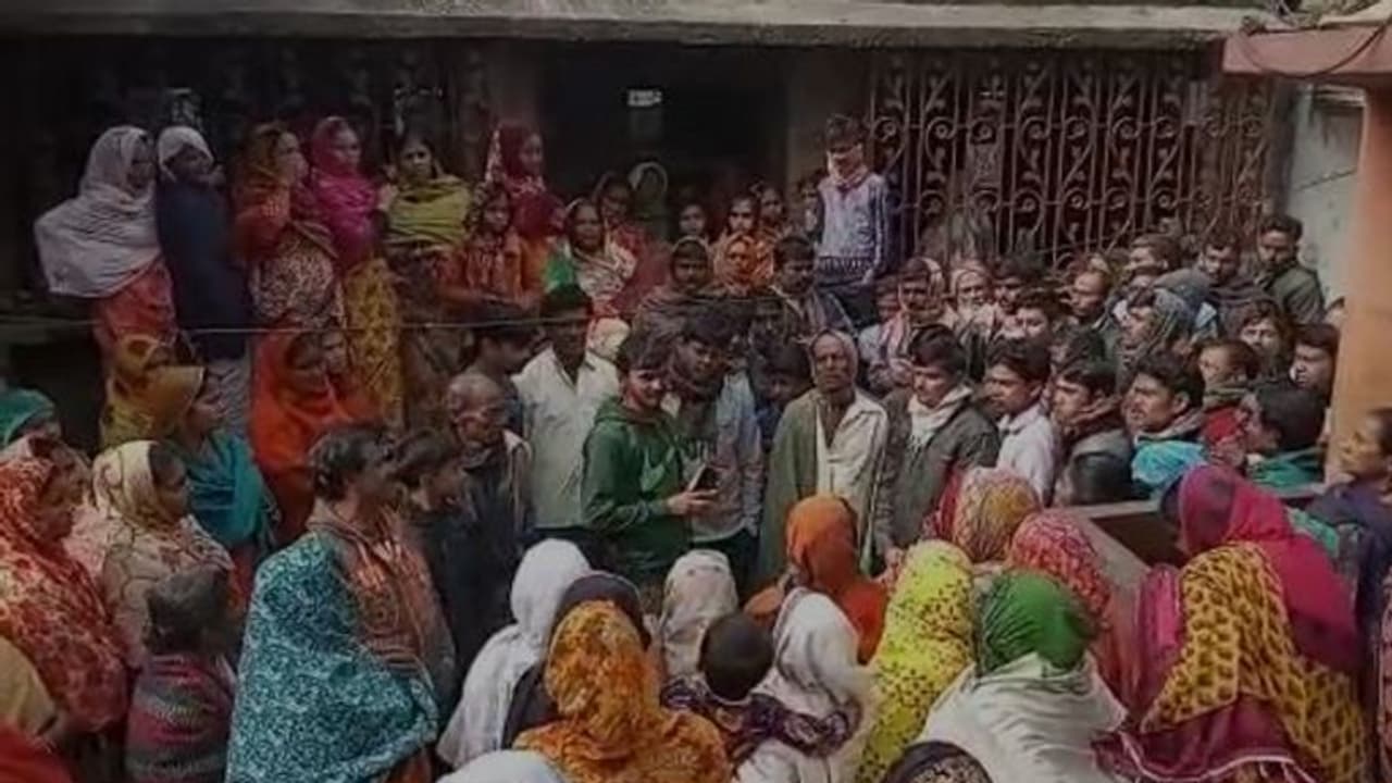 বর্ধমানে ফের এনআরসি আতঙ্কে মৃত্যু, উত্তর দিনাজপুরে আত্মহত্যার চেষ্টা কৃষকের বর্ধমানে ফের এনআরসি আতঙ্কে মৃত্যু, উত্তর দিনাজপুরে আত্মহত্যার চেষ্টা কৃষকের