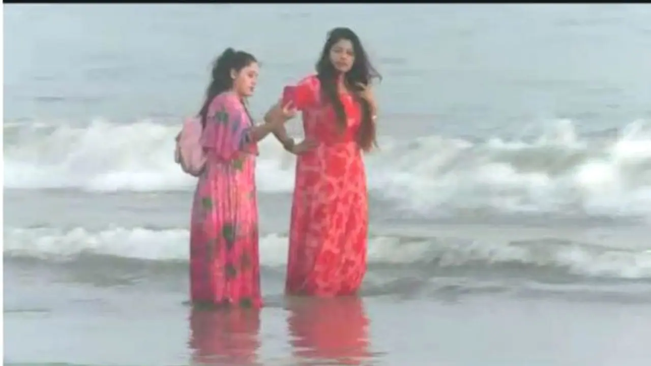 বড়দিনের ছুটিতেও ফাঁকা দিঘা, কোন ভয়ে দেখা নেই পর্যটকদের বড়দিনের ছুটিতেও ফাঁকা দিঘা, কোন ভয়ে দেখা নেই পর্যটকদের