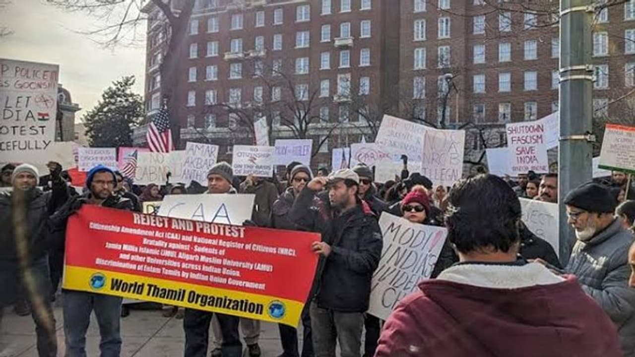 अमेरिका में भी CAA और NRC को समर्थन, भारतीयों ने कई शहरों में की रैलियां अमेरिका में भी CAA और NRC को समर्थन, भारतीयों ने कई शहरों में की रैलियां