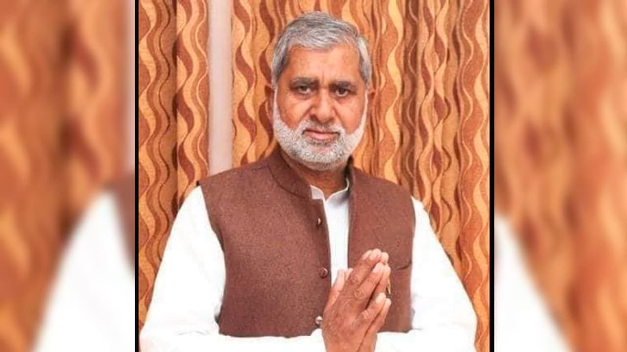 সিএএ এনআরসি বিরোধীদের সাফ করার হুমকি, 'মোদী শাহ'এর ভারত' এ সময় লাগবে একঘন্টা সিএএ এনআরসি বিরোধীদের সাফ করার হুমকি, 'মোদী শাহ'এর ভারত' এ সময় লাগবে একঘন্টা