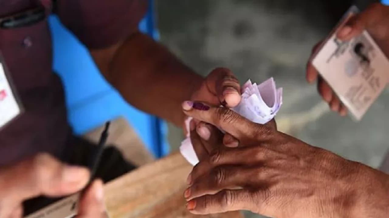 ಬೆಂಗಳೂರು : ಜ.18ಕ್ಕಾದ್ರೂ ನಡೆಯುತ್ತಾ ಚುನಾವಣೆ? ಬೆಂಗಳೂರು : ಜ.18ಕ್ಕಾದ್ರೂ ನಡೆಯುತ್ತಾ ಚುನಾವಣೆ?