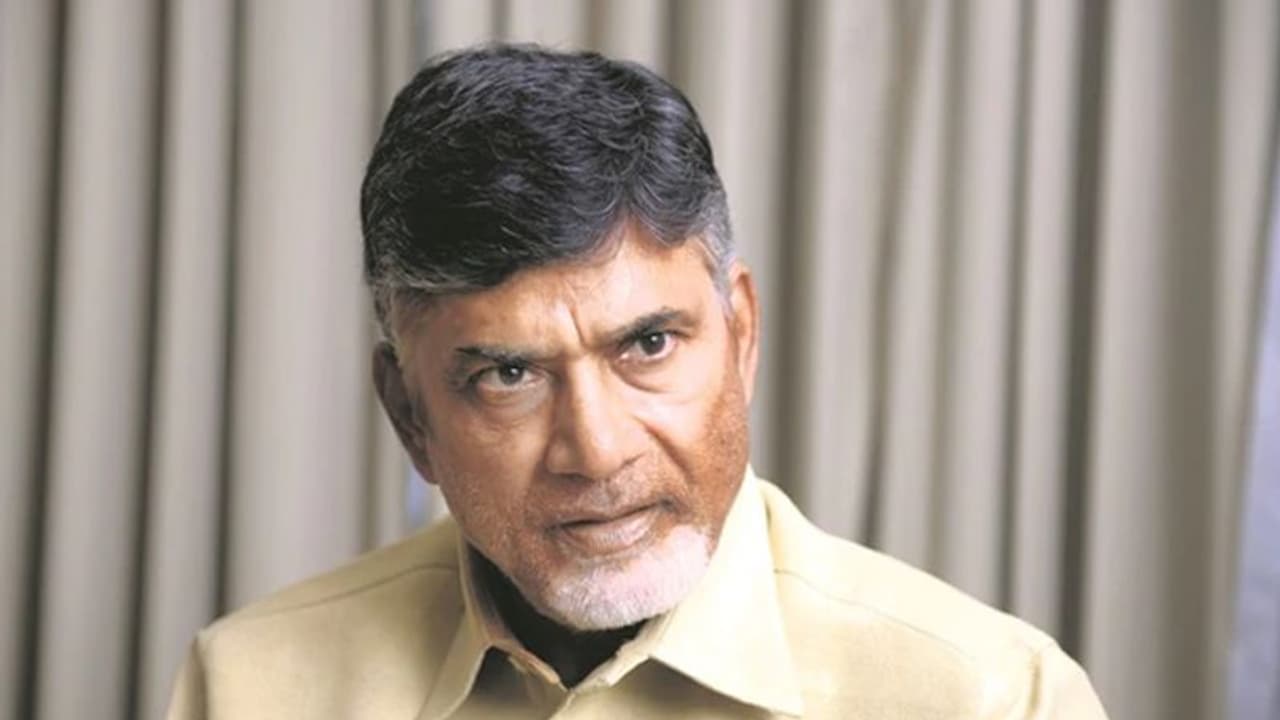 చంద్రబాబు ఉత్తరాంధ్ర టూర్ క్యాన్సిల్, రాజధాని సెగే కారణమా..? చంద్రబాబు ఉత్తరాంధ్ర టూర్ క్యాన్సిల్, రాజధాని సెగే కారణమా..?