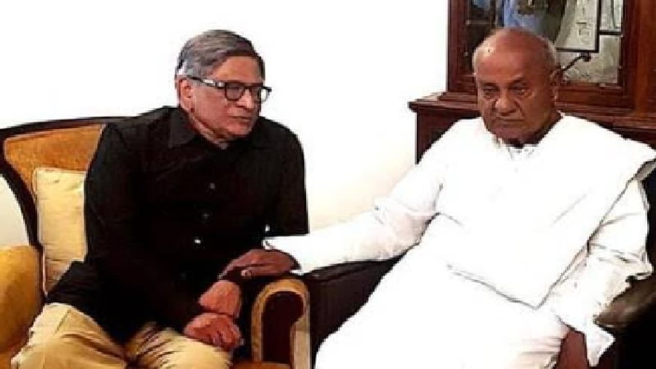 'ಕೃಷ್ಣ ರೀತಿ ದೇವೇಗೌಡ ಪಕ್ಷಾಂತರ ಮಾಡಿಲ್ಲ'