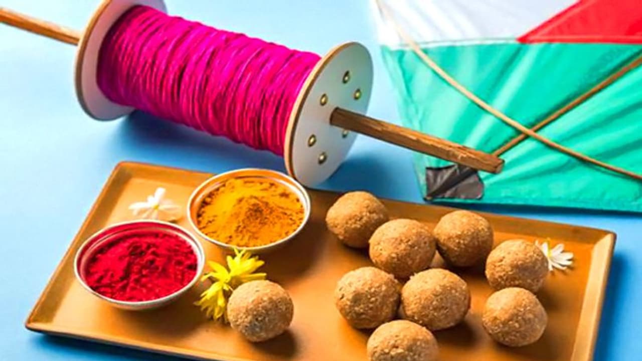 इस बार 15 जनवरी को मनाई जाएगी मकर संक्रांति, जानिए क्यों बन रहा है ऐसा योग? इस बार 15 जनवरी को मनाई जाएगी मकर संक्रांति, जानिए क्यों बन रहा है ऐसा योग?