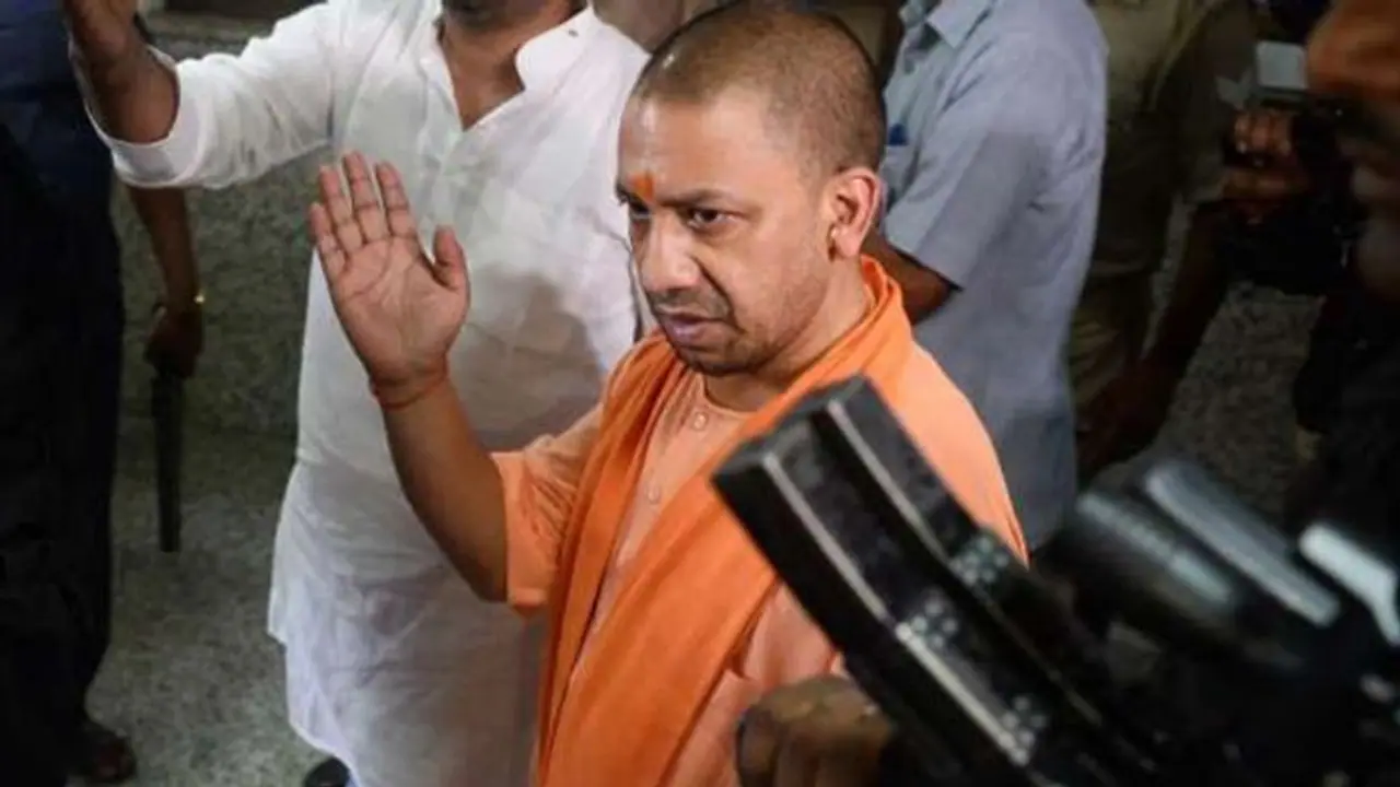 UP में हिंसा के बाद 5 जिलों में 319 से ज्यादा लोगों के खिलाफ नोटिस जारी, डंडा हेलमेट तक की कीमत वसूलेगा प्रशासन UP में हिंसा के बाद 5 जिलों में 319 से ज्यादा लोगों के खिलाफ नोटिस जारी, डंडा हेलमेट तक की कीमत वसूलेगा प्रशासन