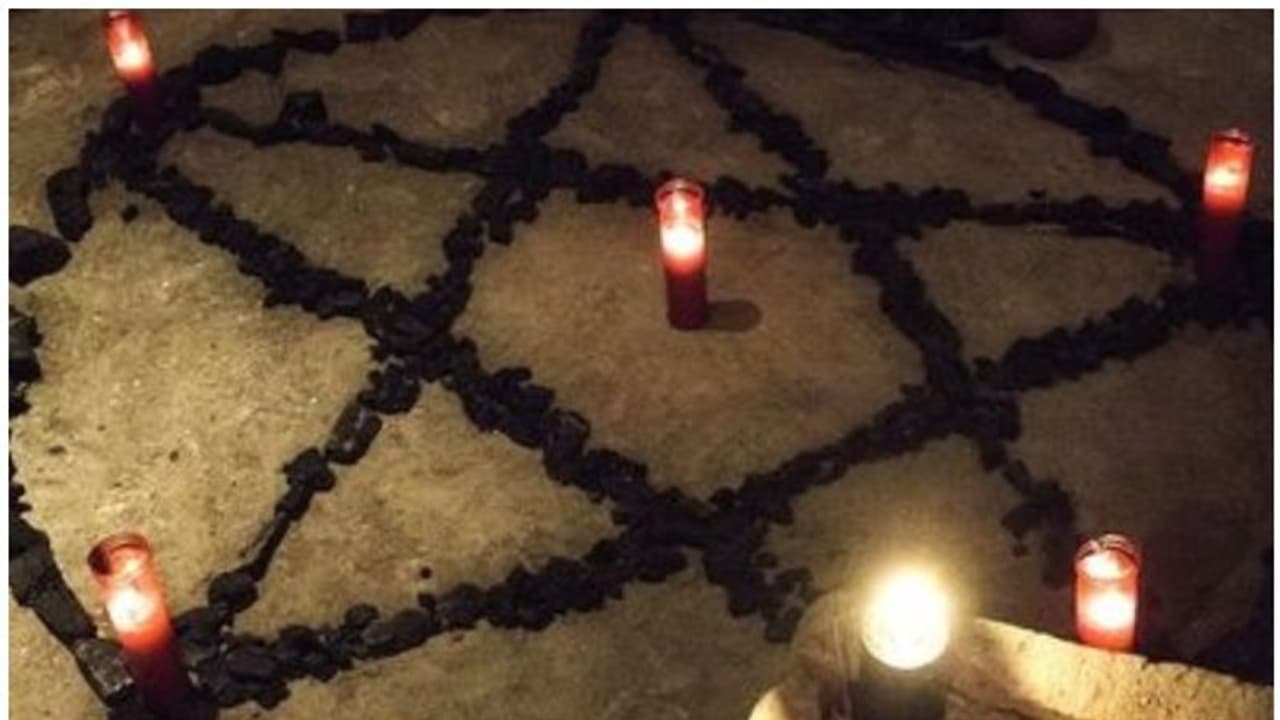 'സെപ്പുക്കു മുതൽ സതി വരെ', ആത്മഹത്യകളുടെയും ചാവേർ ആക്രമണങ്ങളുടെയും ലോകചരിത്രം