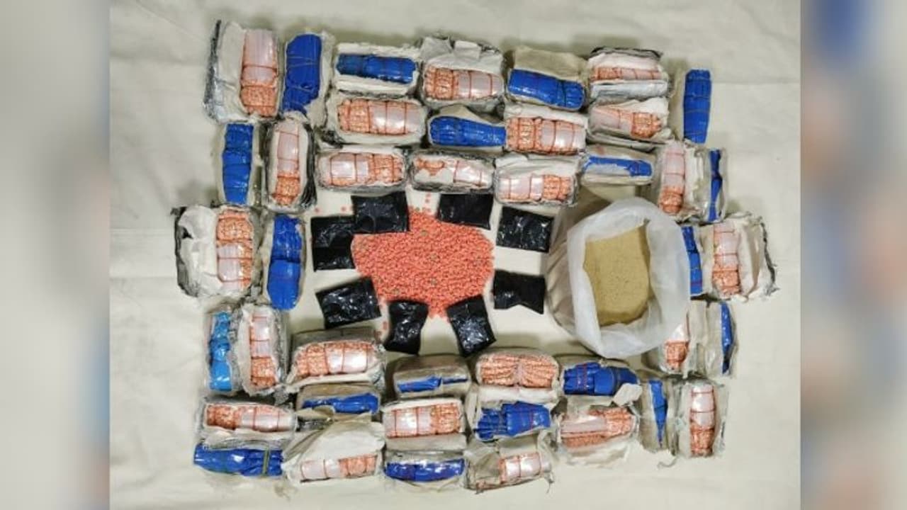 মুসুরির ডালের মধ্য়ে কোটি টাকার মাদক পাচার, গ্রেফতার ৩ মুসুরির ডালের মধ্য়ে কোটি টাকার মাদক পাচার, গ্রেফতার ৩