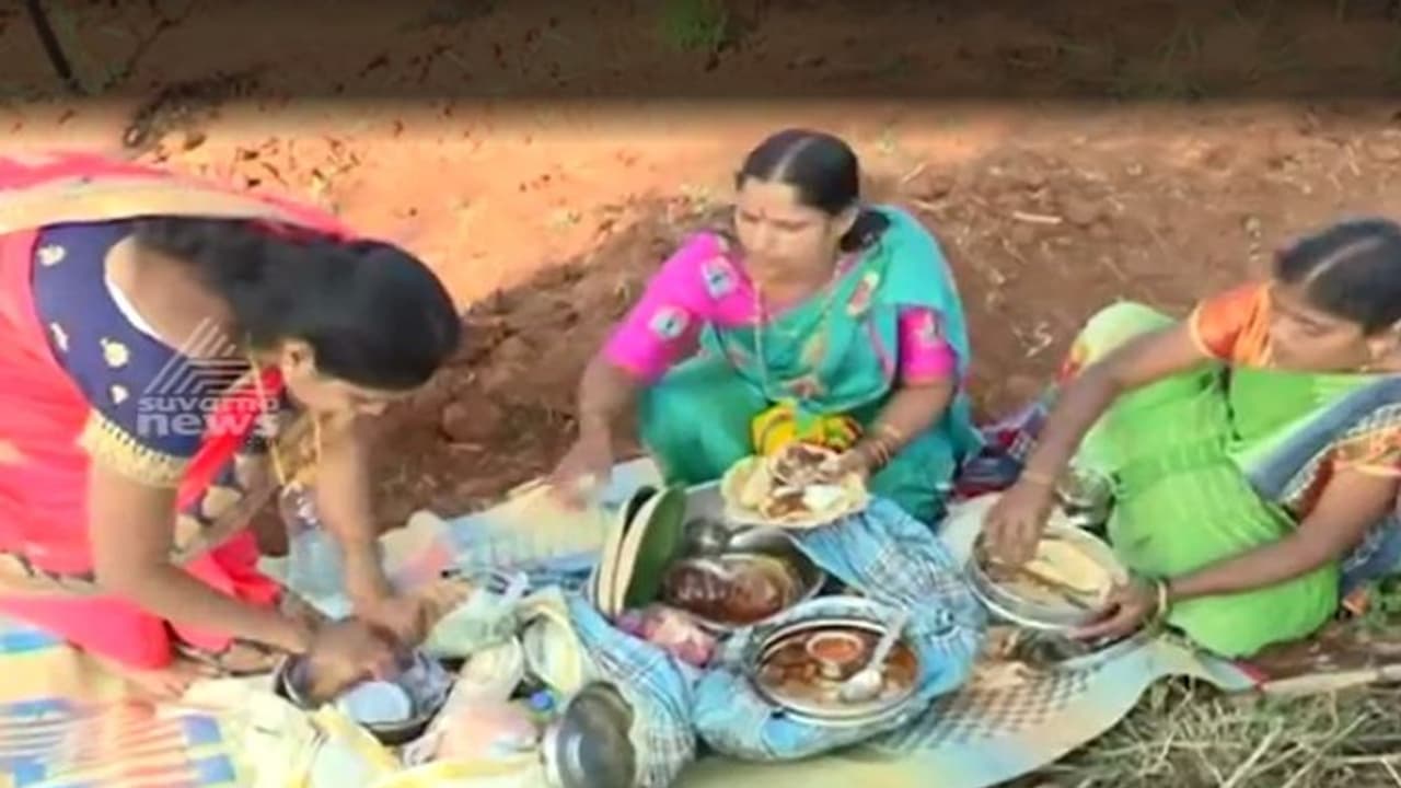 ಬಾಗಲಕೋಟೆ: ರೈತಾಪಿ ವರ್ಗದಿಂದ ಸಂಭ್ರಮದ ಚರಗದ ಹಬ್ಬ ಆಚರಣೆ ಬಾಗಲಕೋಟೆ: ರೈತಾಪಿ ವರ್ಗದಿಂದ ಸಂಭ್ರಮದ ಚರಗದ ಹಬ್ಬ ಆಚರಣೆ