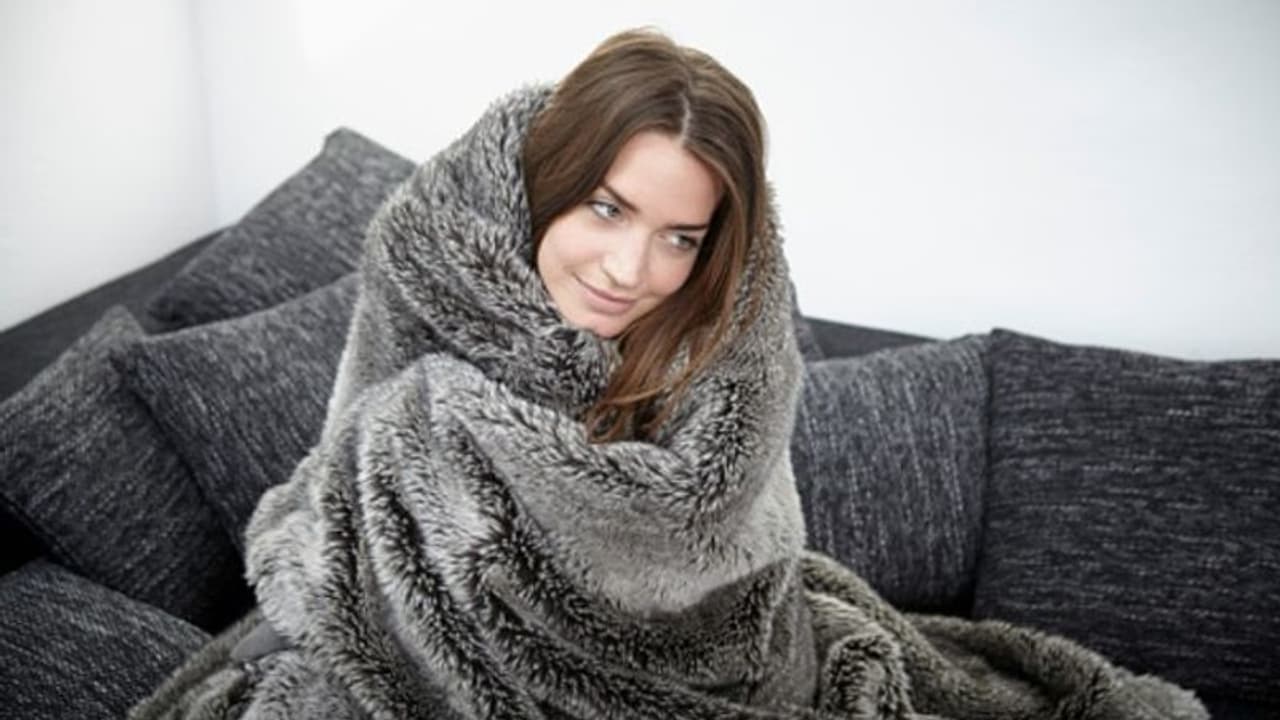 কম্বল থাকবে নতুনের মতো, মেনে চলুন সহজ টিপসগুলি