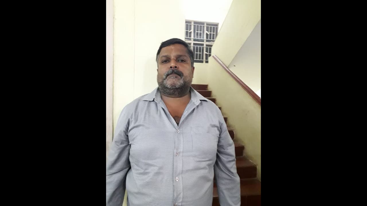 மனைவியின் தங்கையுடன் உறவுகொள்ள துடித்த அக்கா கணவன்..!! தனியாக வரவழைத்து செய்த பலான காரியம்...!! மனைவியின் தங்கையுடன் உறவுகொள்ள துடித்த அக்கா கணவன்..!! தனியாக வரவழைத்து செய்த பலான காரியம்...!!