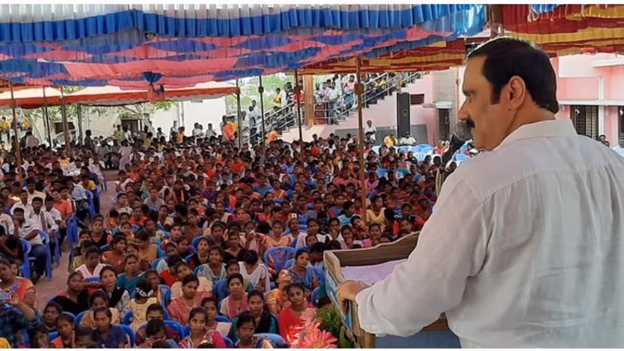 விவசாயிக்கும், வியாபாரிக்கும் நடக்கும் தேர்தல்... அதிமுகவுக்கு ஆதரவு கேட்கும் அன்புமணி..! விவசாயிக்கும், வியாபாரிக்கும் நடக்கும் தேர்தல்... அதிமுகவுக்கு ஆதரவு கேட்கும் அன்புமணி..!