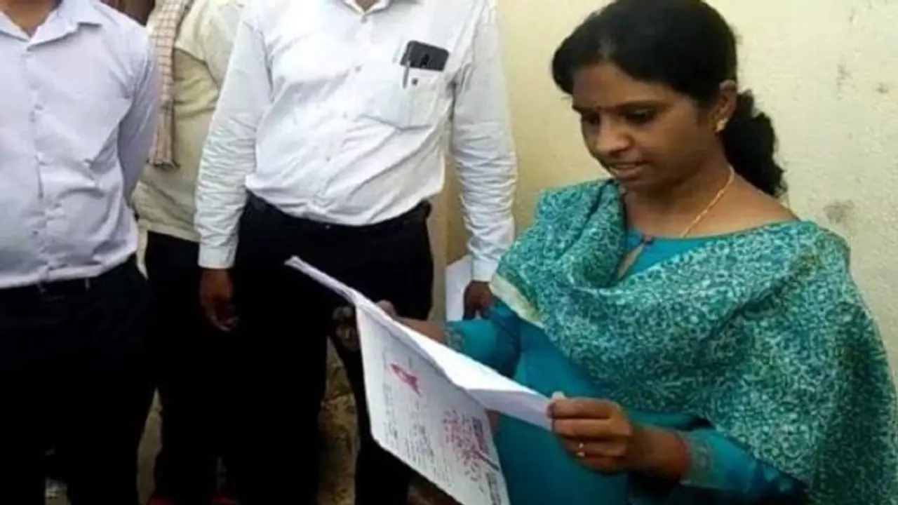 ಧಾರವಾಡ: ಡಿಸಿ ದೀಪಾ ಚೋಳನ್‌ಗೆ ಲವ್ ಲೆಟರ್ ಬರೆದ ಚೋಟುದ್ದ ಬಾಲಕ!