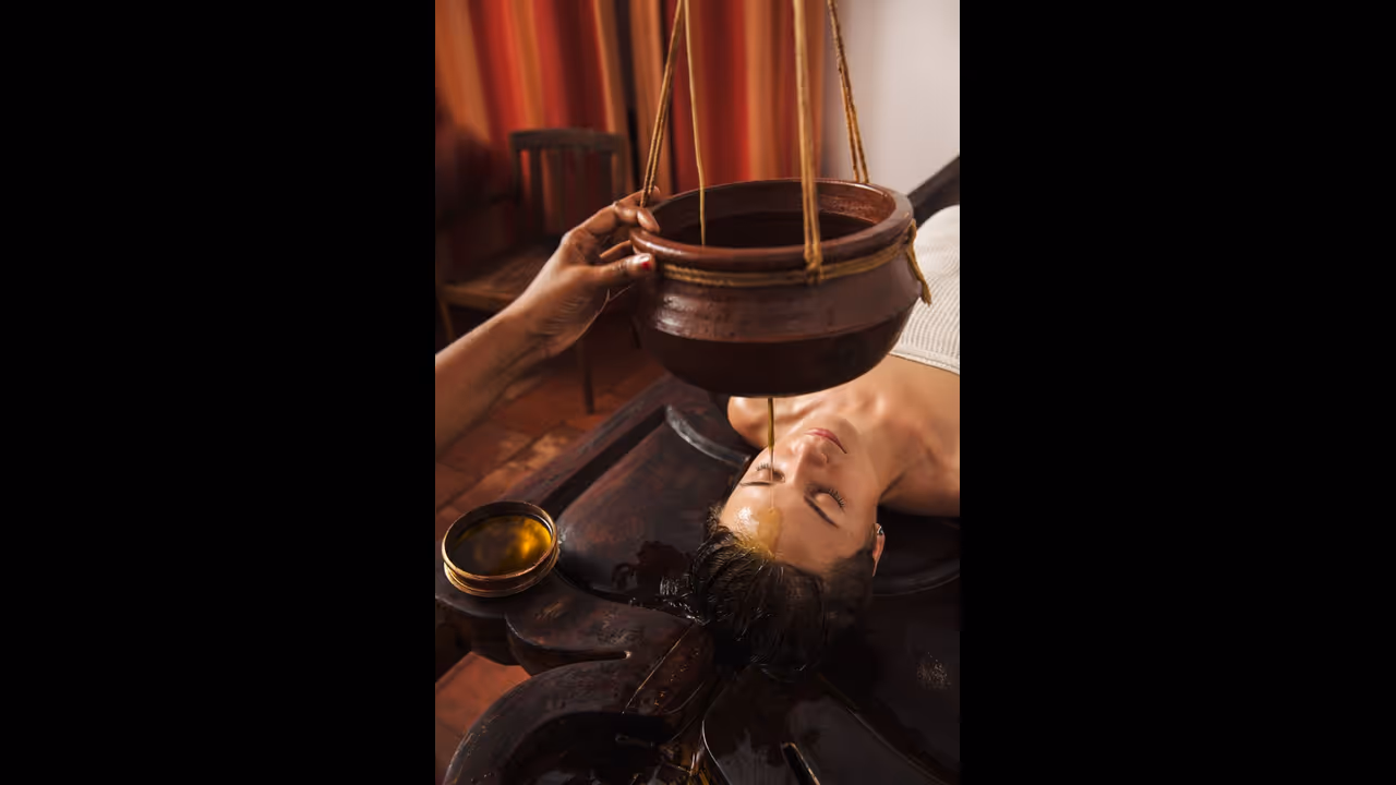 கொரோனாவை கட்டுப்படுத்தும் நாட்டு மருந்து..? இப்போது உலகமே தப்பிக்க இது மட்டும்தான் ஒரே தீர்வு..! கொரோனாவை கட்டுப்படுத்தும் நாட்டு மருந்து..? இப்போது உலகமே தப்பிக்க இது மட்டும்தான் ஒரே தீர்வு..!