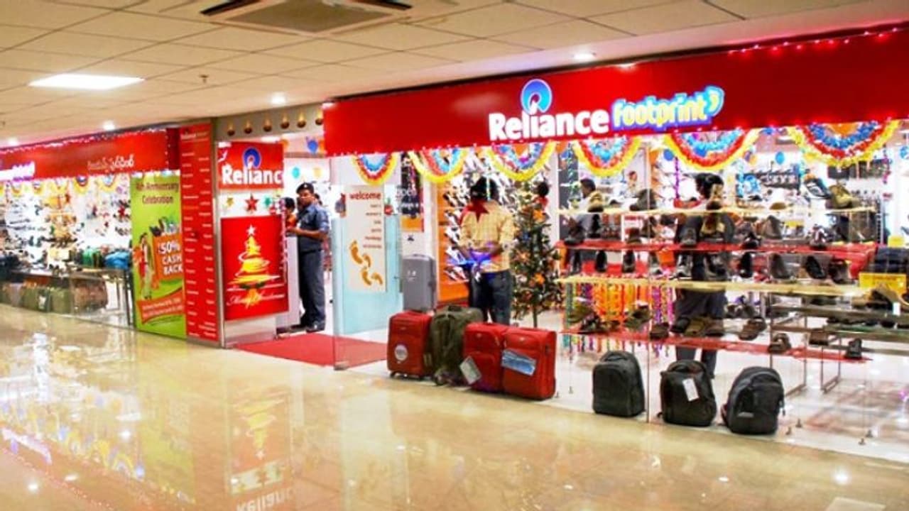 రిలయన్స్ రిటైల్ వాల్యూ ఎంతో తెలుసా....అక్షరాల.... రిలయన్స్ రిటైల్ వాల్యూ ఎంతో తెలుసా....అక్షరాల....